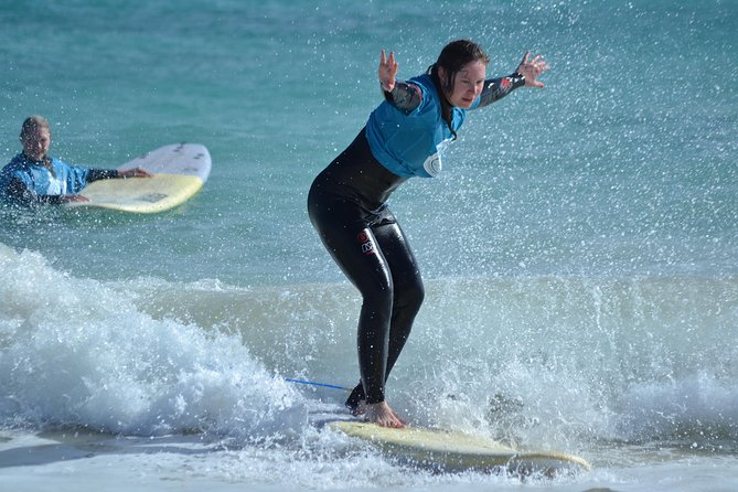 1 Day Surf Lesson Beginner - What the eight-person limit means
