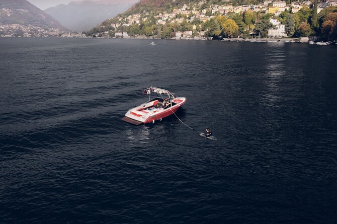1H Wakeboard and Wakesurf on Lake Como with Mastercraft Boat - Who will get the most from this activity