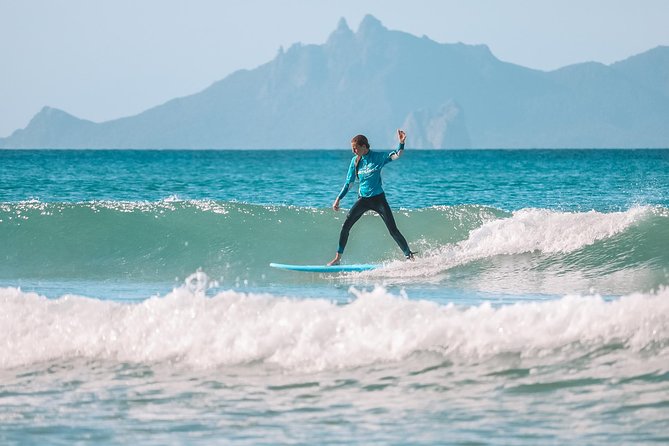 2 Hour Surf Lesson - Te Arai Beach - Aotearoa Surf School and the coaching style