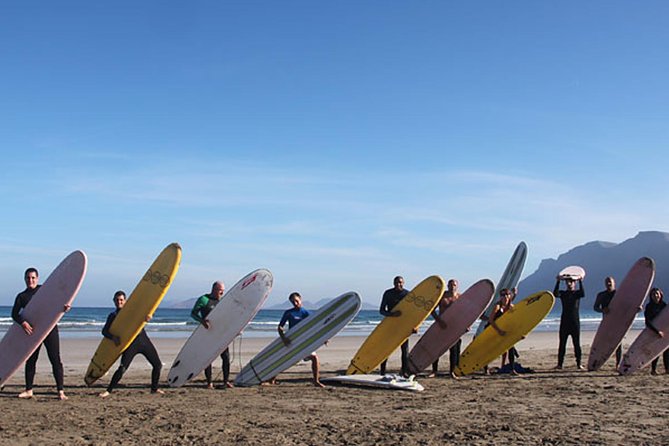 2-Hour Surfing Experience for Beginners in Famara - The short theory lesson before the sea