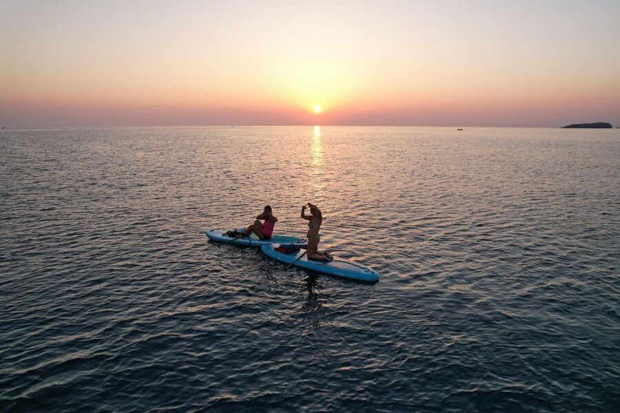 2 hours SUP Rental - Delivered to you ready to use - A SUP that comes to your beach