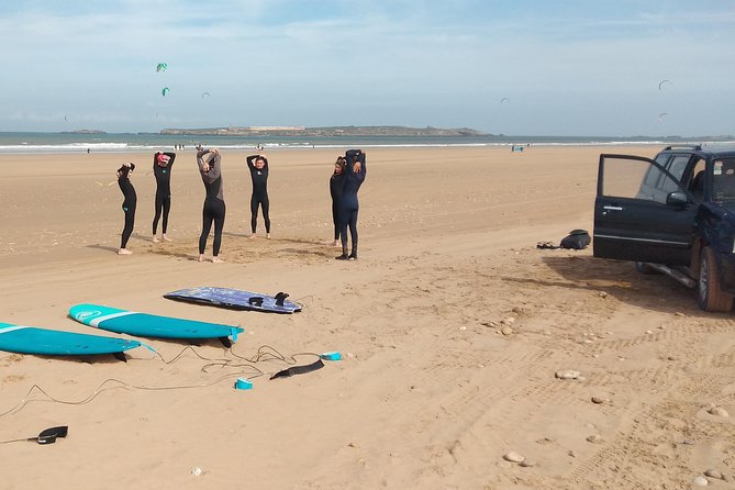2h surfing in uncrowded spots - Two hours in the water with close help