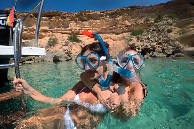 3 Hours by Boat with Paddle Surf Course, Snorkel and more - The boat, crew, and group size