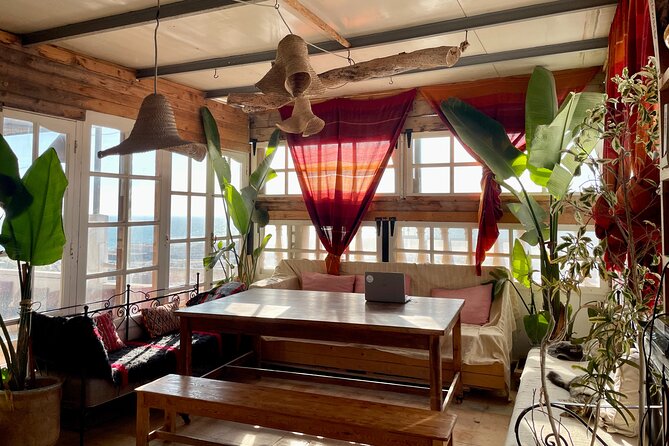 7-Day All Inclusive Yoga and Surf Class Experience in Tamraght - What your first day looks like