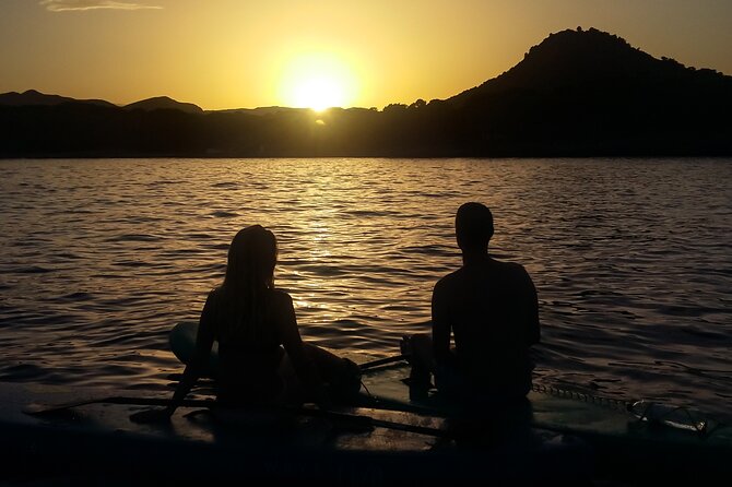 90' Stand Up Paddle tour in a small group in Cala Ratjada - Paddling out from Cala Agulla