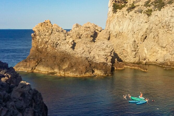 90' Stand Up Paddle tour in a small group in Cala Ratjada - Who will enjoy this Cala Ratjada outing?