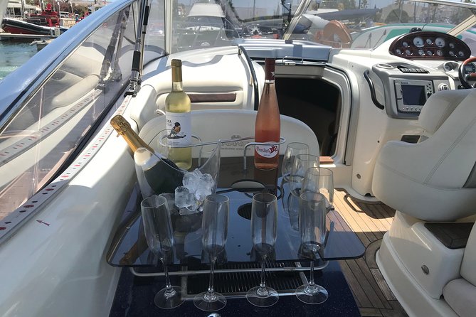 Afternoon yacht charter in lagos with drinks, tapas, paddle boards and kayak - Choosing a quiet bay or lagoon