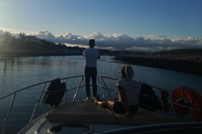 Afternoon yacht charter in lagos with drinks, tapas, paddle boards and kayak - Wine, tapas, and an easygoing boat setup