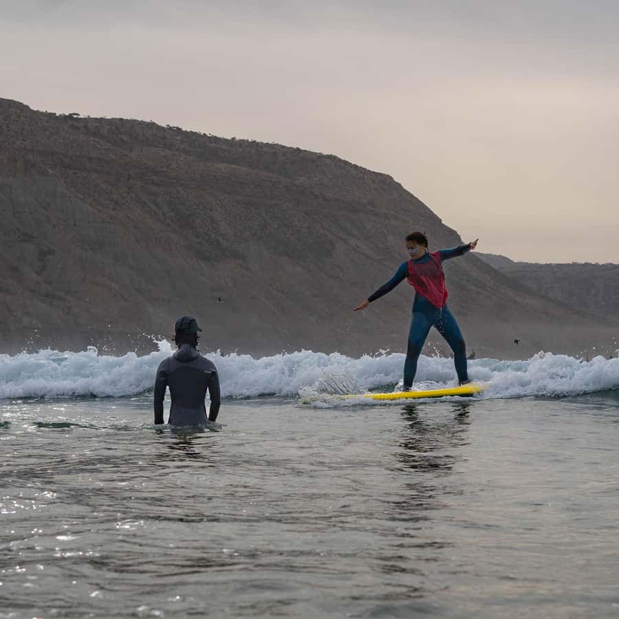 Agadir: Beginner Surf Lesson & Experience in Morocco - Getting fitted with the wetsuit and longboard