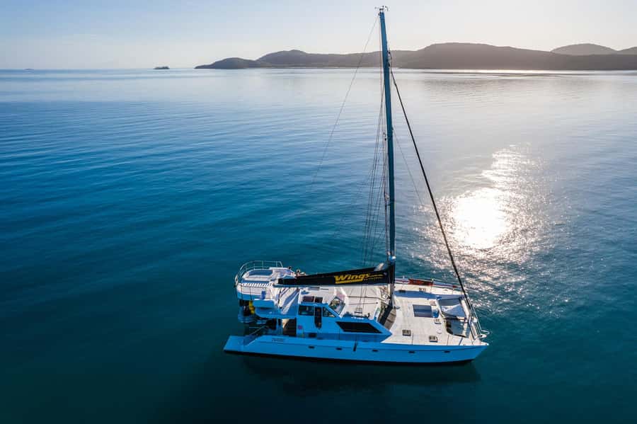 Airlie Beach: Whitsunday Islands Sailing, SUP & Snorkel Tour - Key points at a glance