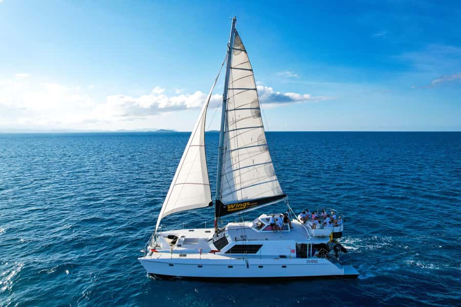 Airlie Beach: Whitsunday Islands Sailing, SUP & Snorkel Tour - What kind of Whitsunday day is this?