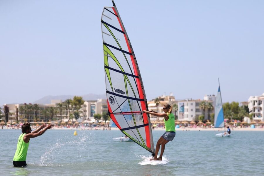 Alacudia Bay: 2-Hour Windsurfing Course - Private instruction makes the $90 price easier to judge