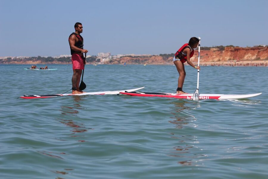 Albufeira: 1 Hour Stand-Up Paddleboard Experience - One hour across clear coastal water