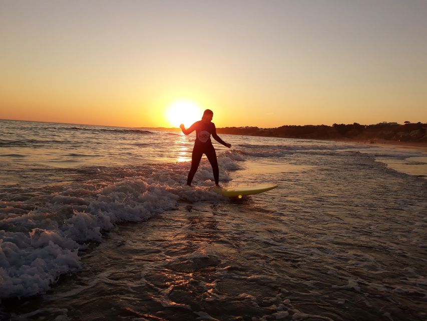Albufeira: 2-Hour Falesia Beach Surf Lesson - Meeting at the beach hut with board and wetsuit