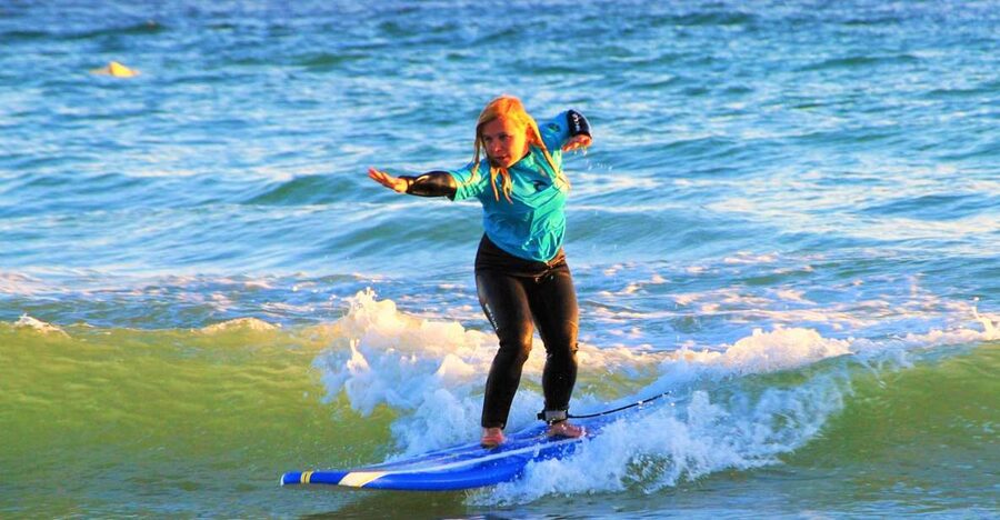 Albufeira: Surfing Lesson at Galé Beach - The two-hour plan, from warm-up to first wave