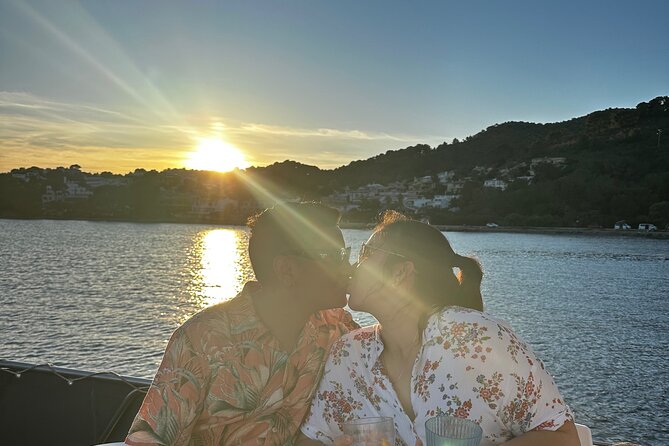 Alcudia 3hr Sunset Trip with Drinks, Tapas, SUP & Snorkel - The Alcanada Lighthouse stop