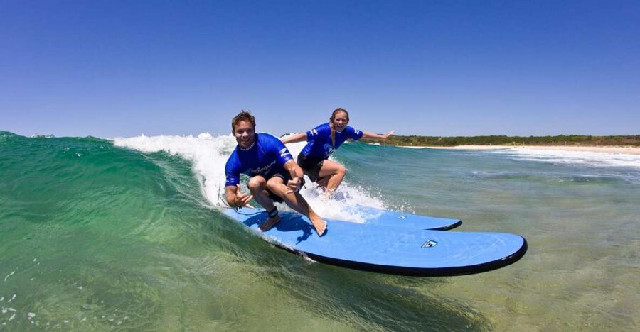 Armação de Pêra: 1:30-hour Surf experience Lesson/clinic - Why the eight-person limit matters