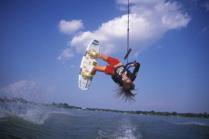 Aruba Water Skiing or Wakeboarding - The 30-minute ride, from instruction to action