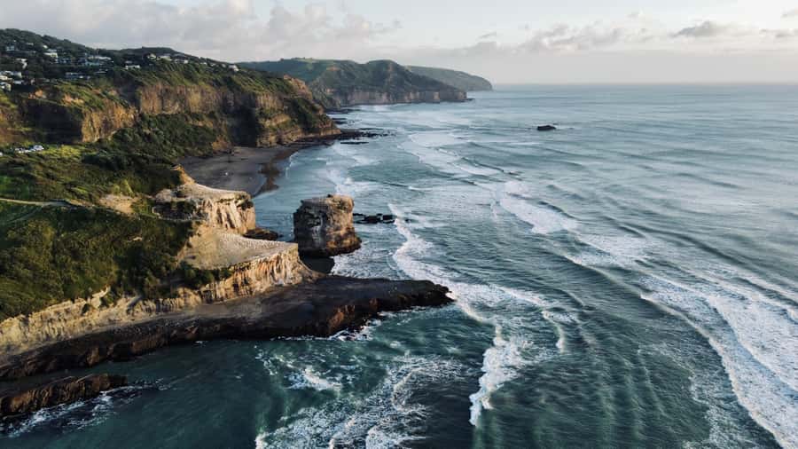 Auckland: Group Surfing Lesson with Muriwai Surf School - The first 15 minutes: arrive ready, not rushed