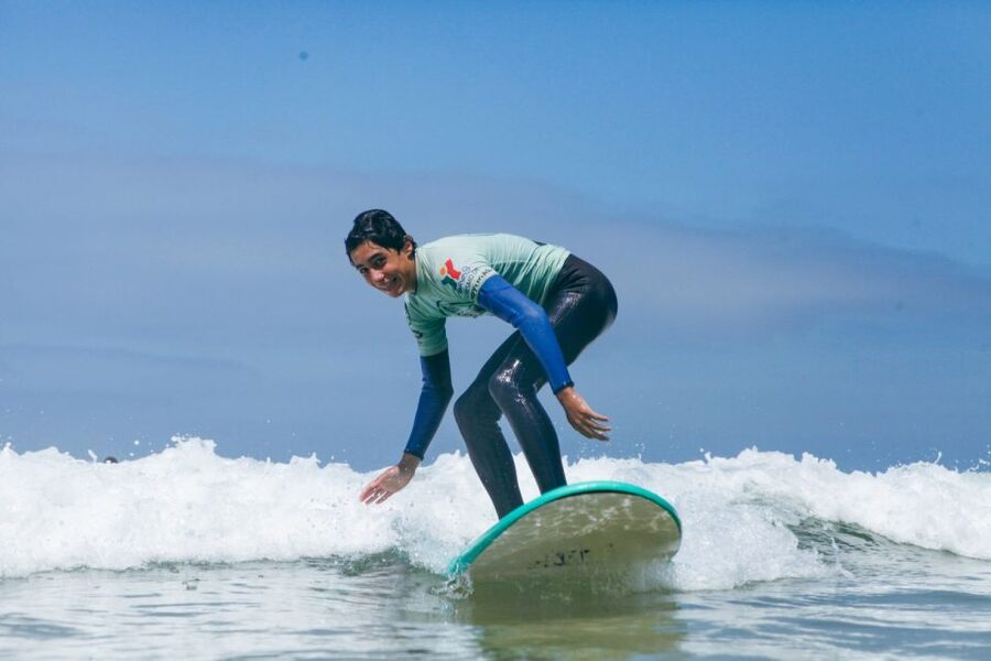 Aulas de Surf/Surf Lesson - Lisboa - How the small group affects your day