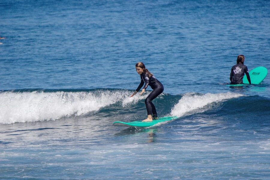 AZORES: Surf Lesson for Beginners - Why the Azores are a good place to try surfing