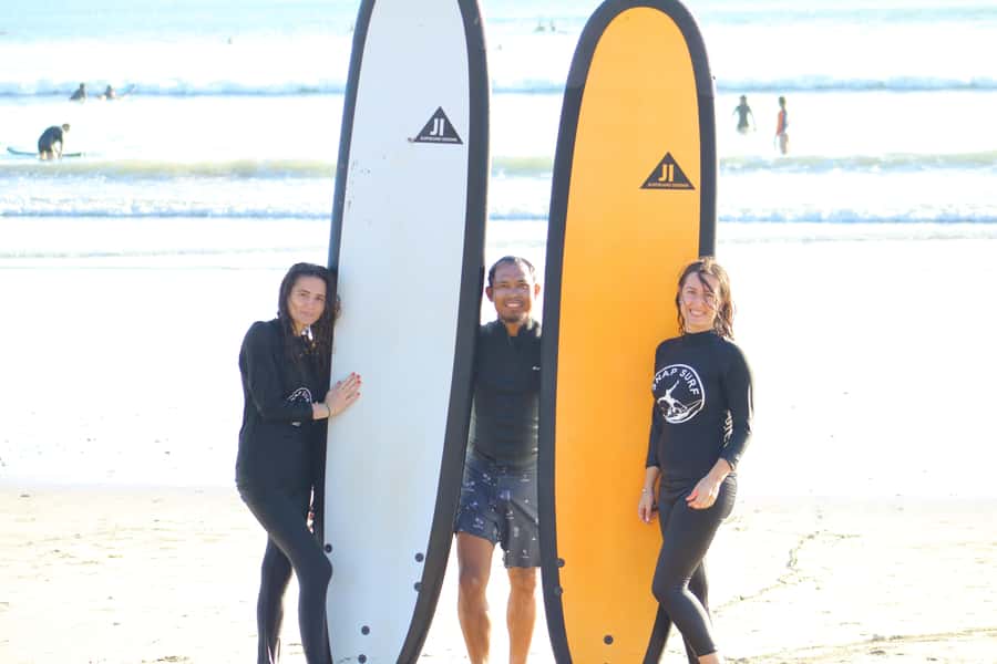 Bali: Beginner and Intermediate Surf lesson Nusa Dua - Learning the basics on golden sand
