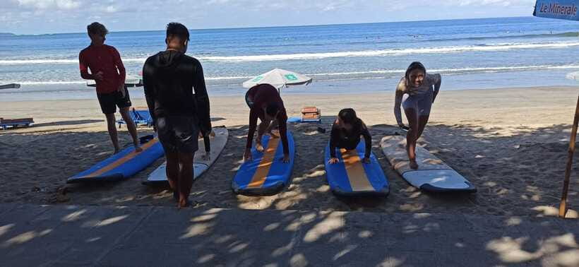 Bali: Kuta Beach Surfing Lesson (1 Hour, Local Instructor) - What the private format changes