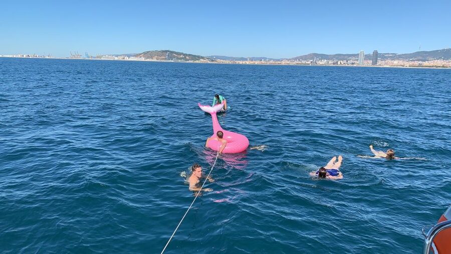 Barcelona: 2-Hour Sailboat Tour with Paddle Boarding - Practical details that make the day easier