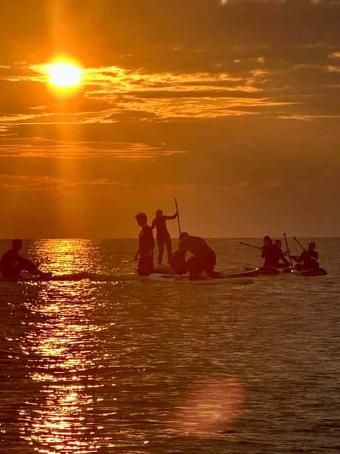 Barcelona: Paddleboarding at Sunrise. Includes: instructor, photos, equipment - Practical tips for a smoother morning