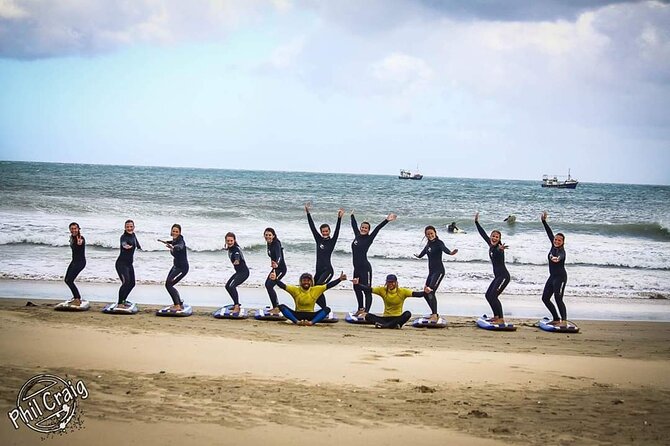 Beginner group surf lesson - Why Jeffreys Bay Works for a First Surf Lesson
