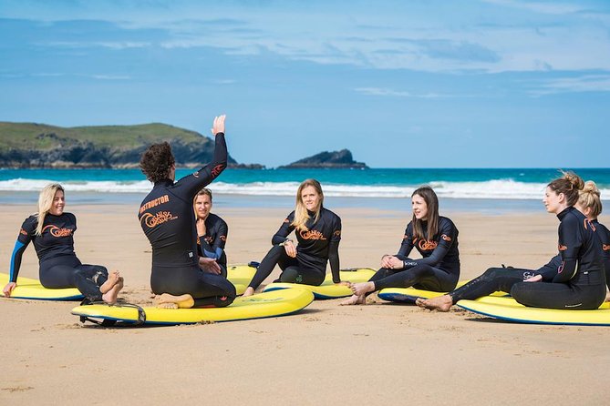 Beginner's Surf Experience in Newquay - First practice: lying on the board and catching waves