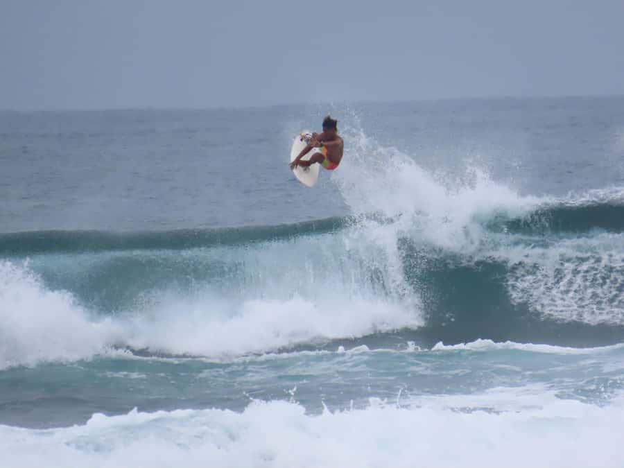 Best Surf Lesson around Uluwatu - Who Should Book This Surf Lesson