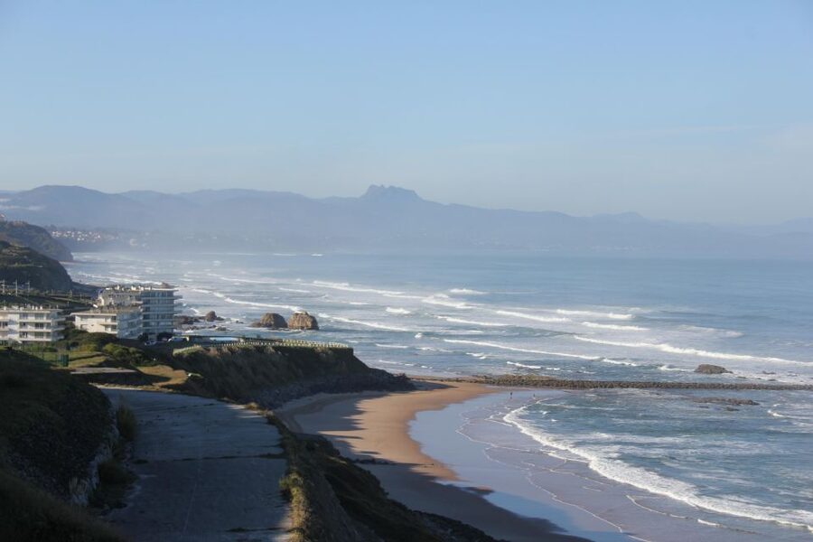 Biarritz : Cours de surf sur la côte Basque. - Marbella Beach, a calmer corner of Biarritz