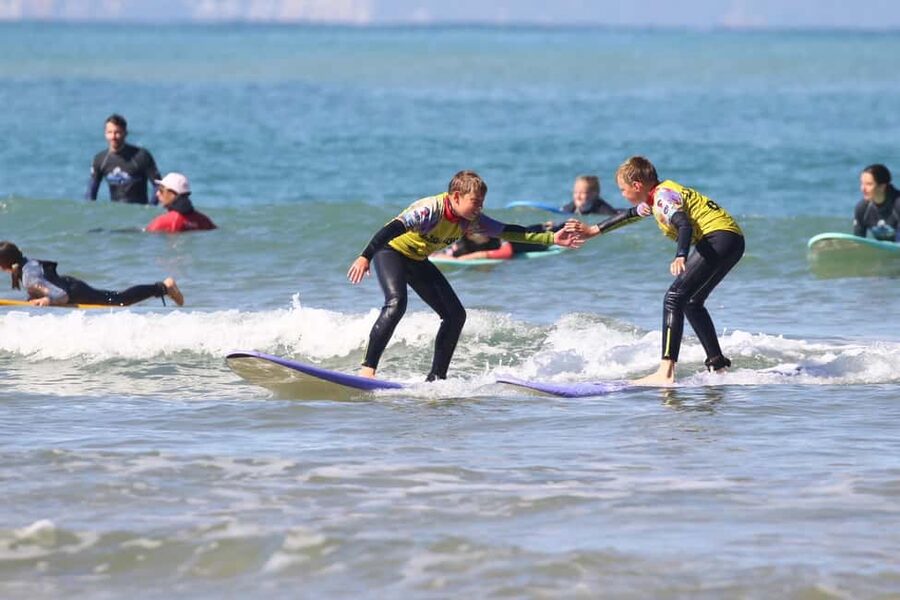 Biarritz: Surf lessons on the Côte des Basques beach - Who should take this lesson