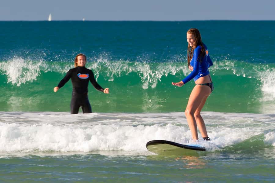 Broadbeach: 2 Hour Surf Experience on the Gold Coast - Broadbeach waves and changing conditions