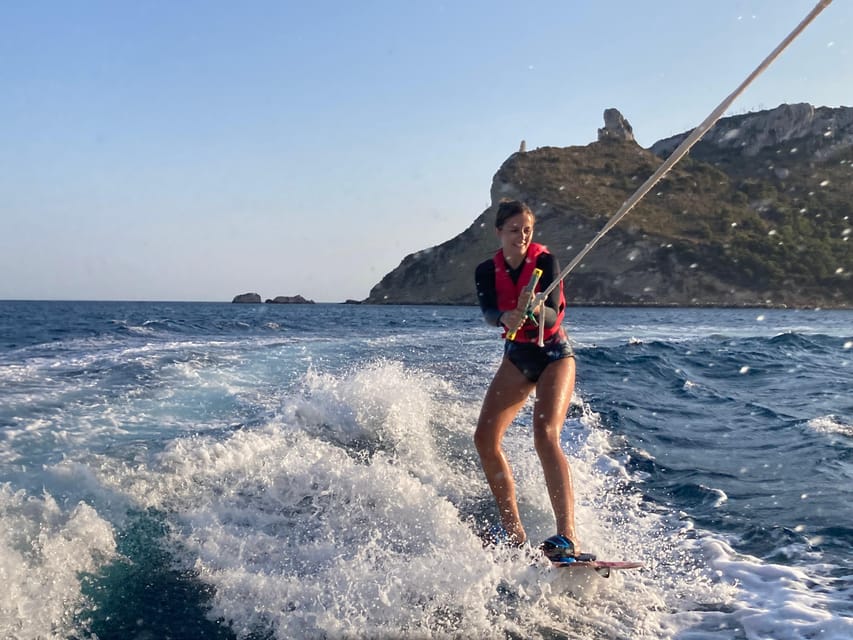 Cagliari: Wakeboarding in the Angel's gulf! - Timing, group size, and the practical tradeoffs