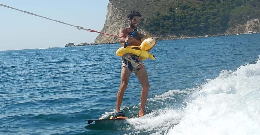 Cagliari: Wakeboarding in the Angel's gulf! - A better choice for friends than solo riders