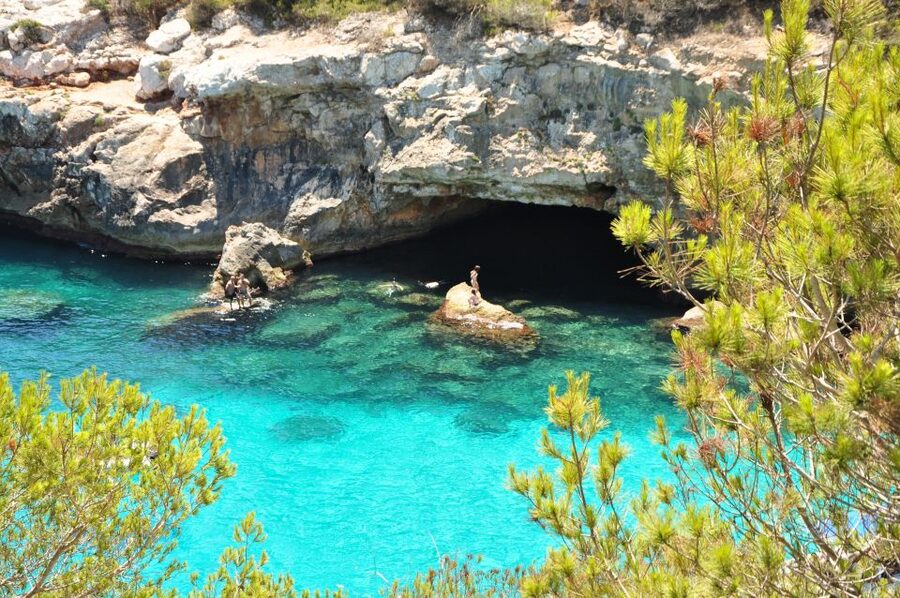 Cala des Moro/S'Almunia: Snorkel and SUP Tour - S’Almunia: fishermen’s houses and a natural rock pool