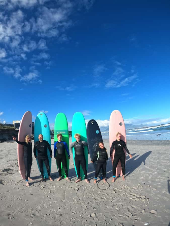 Cape Town:Learn to surf with the best view of Table Mountain - A few limits worth knowing