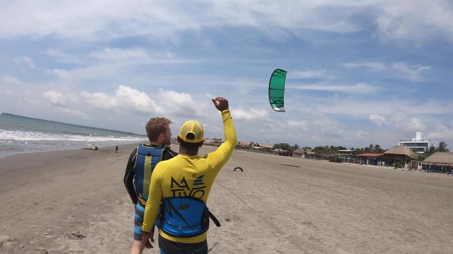 Cartagena: Private Kitesurfing Classes - What your Cartagena kitesurfing day looks like