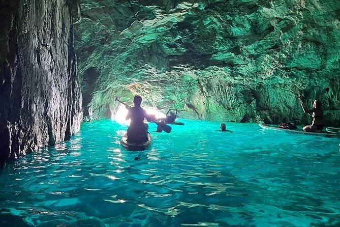 Cassis: Stand UP paddle in the creeks national park - Captain John’s teaching style