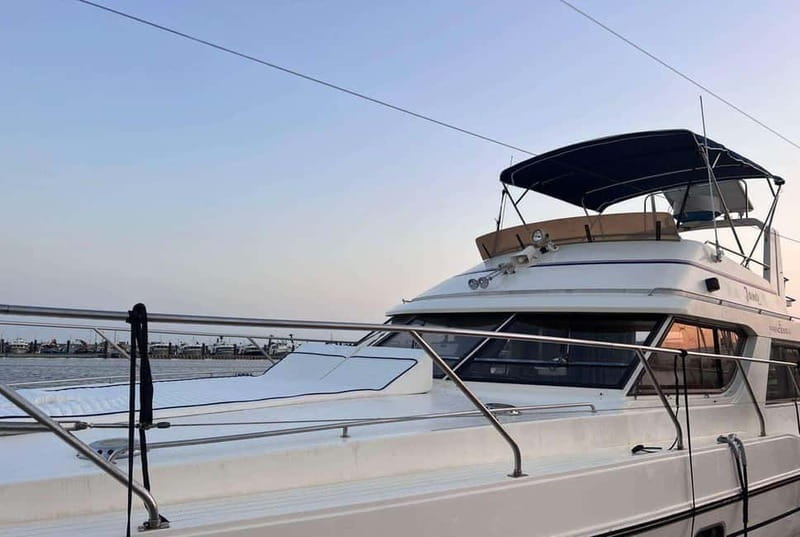 Chania: Private Cruise with Sup Food & Unlimited Drinks - Sailing past forts and the White Mountains