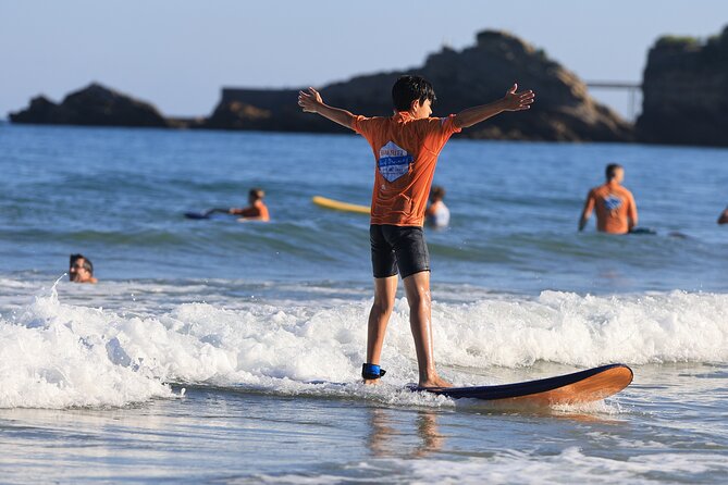 Classes DE Surf Collectif DE 1H30 - Getting equipped before the lesson