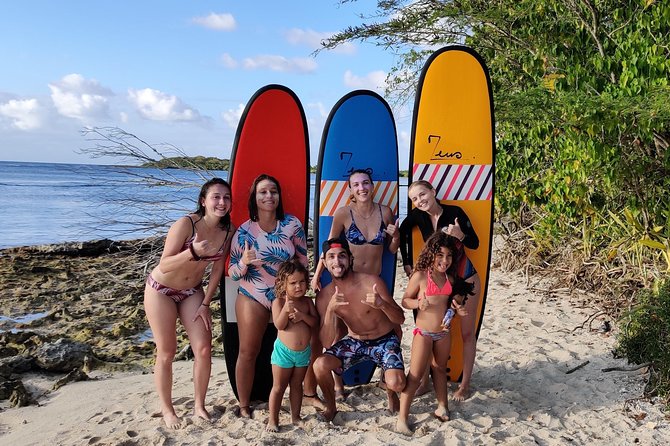 Come and learn to surf at the best surf spots in Guadeloupe. - From instruction to your first wave