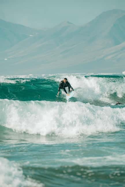 Come surf with me! Sealover Surfschool - The flexible schedule is set by the ocean