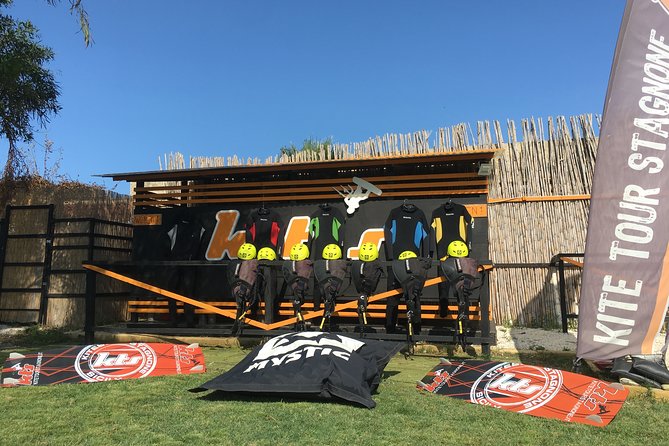 Complete rental of kitesurf equipment - The staff and the atmosphere at KTS