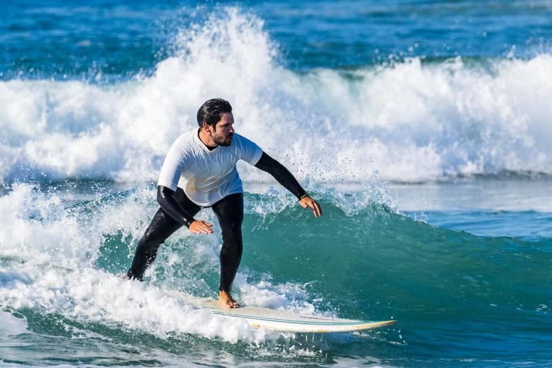 Costa da Caparica: Surf Lesson 2 hour All levels - The first minutes: equipment and beach safety