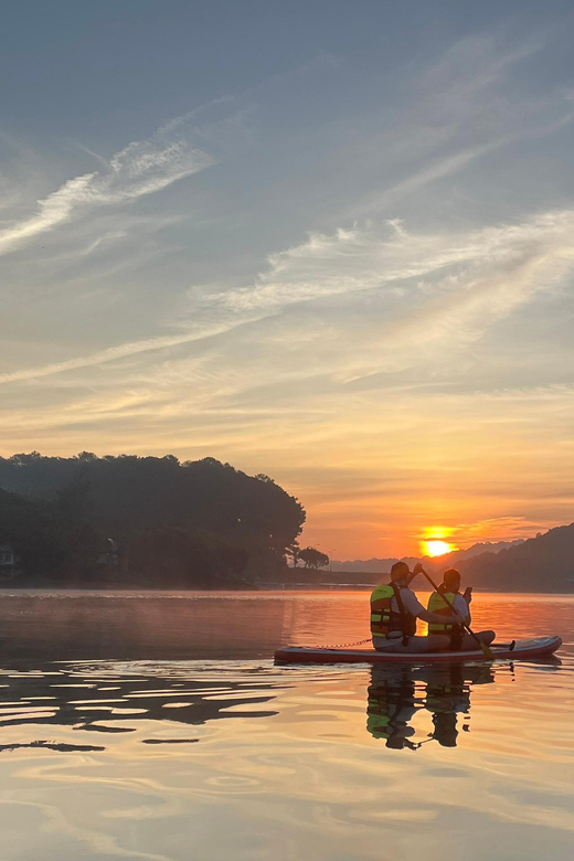 Da Lat: Tuyen Lam Lake Kayak or SUP Tour - Which guide experience should you expect?