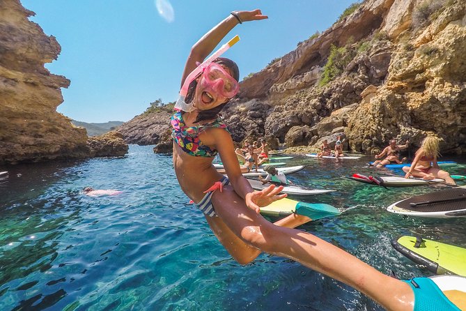 Discover the best corners of the island in paddle surf - A relaxed pace with room for adventure