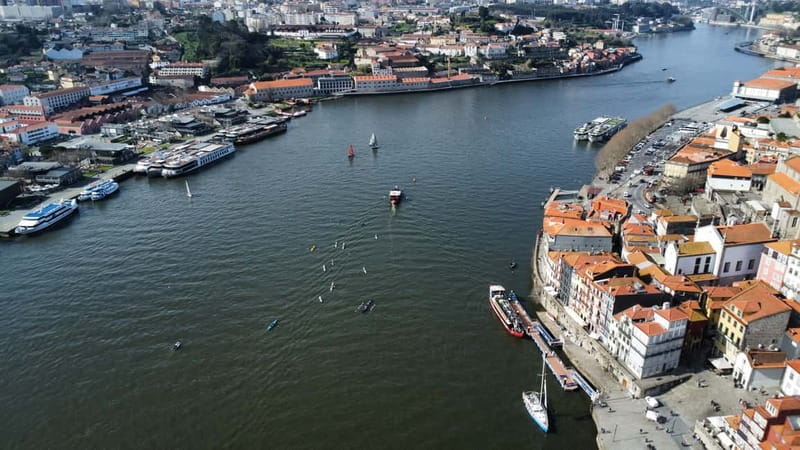 Douro River Kayak or Standup Paddleboard Tour - Paddling toward Dom Luís Bridge